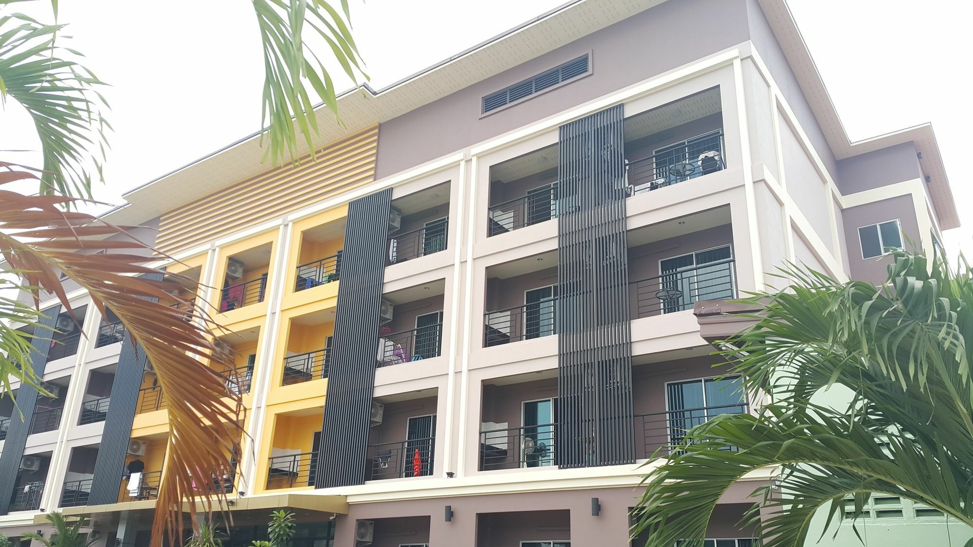 B Space Residence Nong Prue Ngoại thất bức ảnh