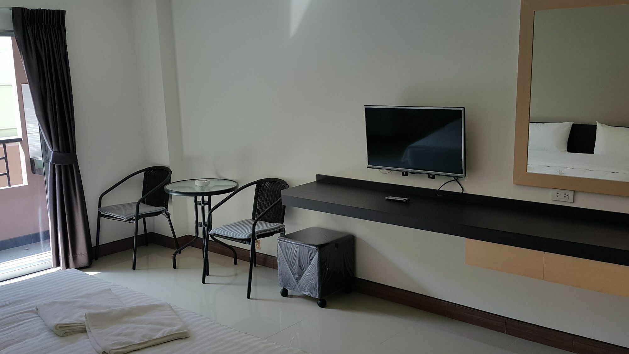 B Space Residence Nong Prue Ngoại thất bức ảnh